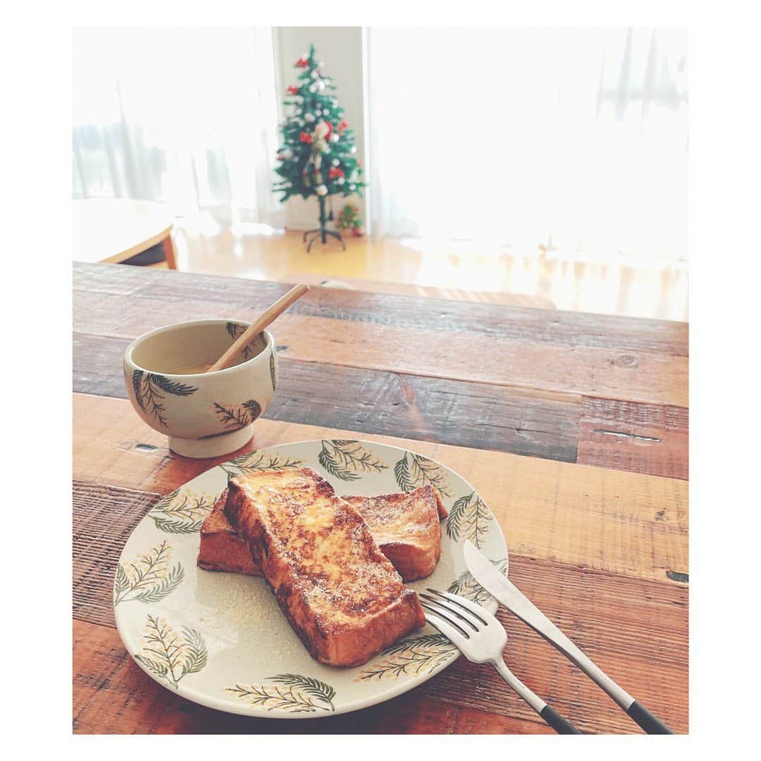 笹峯愛さんのインスタグラム写真 - (笹峯愛Instagram)「時々、無性に食べたくなる フレンチトースト。  今日は、甘いバージョン。  #朝ごはん #即席 #スープ と #フレンチトースト」11月30日 13時44分 - mineco.m