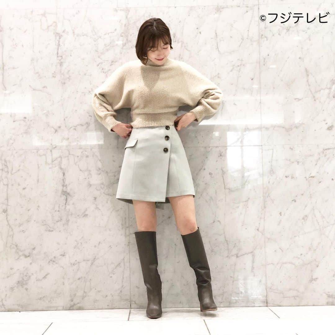 フジテレビ「めざましテレビ」さんのインスタグラム写真 - (フジテレビ「めざましテレビ」Instagram)「ファッション雑誌CanCamとコラボした お天気コーナー「きょう何着て行く？」 阿部華也子の毎日のコーデを紹介♪  11月29日(月) ★今日のコーデ★ ・コート　Emma Taylor　２万７２８０円 ・ニット　@mercuryduo_com 　６６００円 ・スカート　@31sonsdemode ８６９０円 ・靴　@dianashoespress ３万９０５０円  ・ピアス　@joueteofficial 　1万５４００円   ★ポイント★ 今季注目の台形ミニスカートは、 手持ちのシンプルニットを合わせるだけで 着こなしを新鮮に見せてくれます✨ 人気復活のロングブーツを合わせると トレンド感がさらに高まって👢 幼くならないように 端正なひざ丈コートで大人っぽさはキープを❣️  #めざましテレビ #きょう何着て行く？ #阿部華也子 #今日のコーデ #コーデ #CanCam #今日のファッション#ootd #きょう何着て行く？は月〜金朝6時22分ごろ放送 #スタイリストたなべさおり #かやちゃん #きれいめコーデ #きれいめカジュアル #大人コーデ #冬コーデ #オフィスカジュアル #上品コーデ #アナウンサー衣装」11月30日 13時52分 - mezamashi.tv