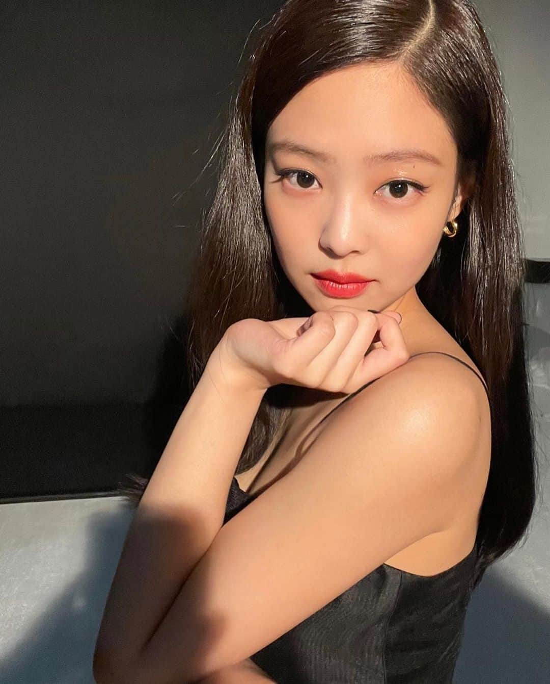 ジェニーさんのインスタグラム写真 - (ジェニーInstagram)「🖤헤라촬영날🖤」11月30日 21時31分 - jennierubyjane