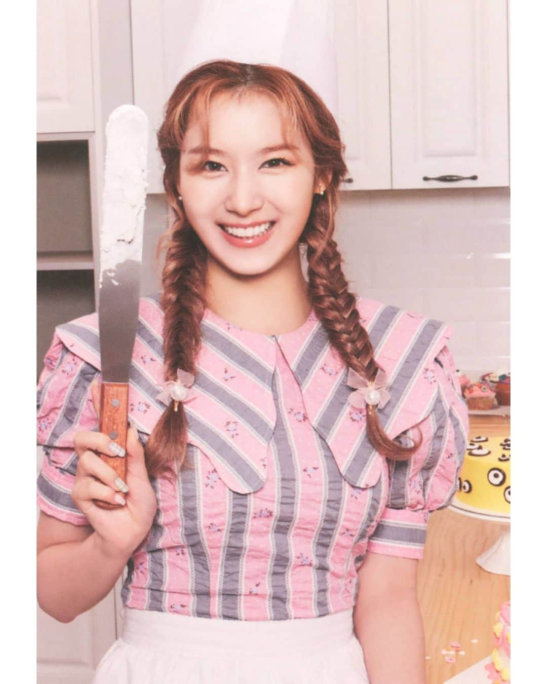 サナさんのインスタグラム写真 - (サナInstagram)「[SCAN] TWICE 6th Anniversary HAPPY TWICE & ONCE DAY! SANA AR Photobook  . Cr. njmsjmdct2 ーーーーーーーーーー Follow > @sana.twice.kr < . @twicetagram #TWICE#트와이스#ONCE#Sana#사나 #Nayeon#나연#Jeongyeon#정연#Momo#모모#Jihyo#지효#Mina#미나#Dahyun#다현#Chaeyoung#채영#Tzuyu#쯔위」11月30日 22時26分 - sana.twice.kr