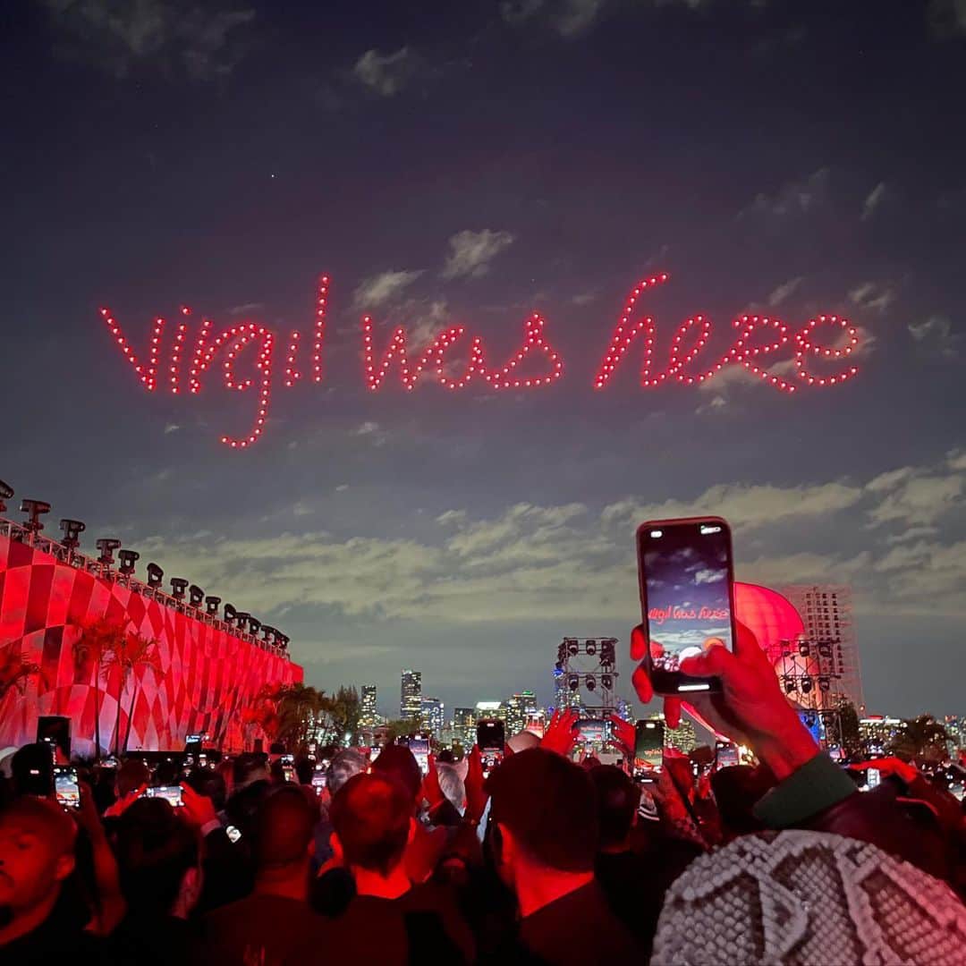 ローレン・ペルツのインスタグラム：「🕊 forever ❤️💔」