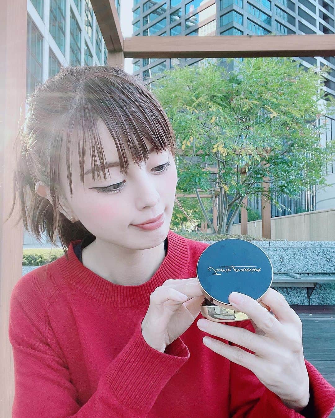 satomiさんのインスタグラム写真 - (satomiInstagram)「💄💎 ・ new cosme💄 （@tokyoaloe.jp）のジュエリアプレミアムニードルファンデーション🤍 ． 話題の美容針「スピキュール」配合したSPF50の美容液のようなファンデーション✨ ． お肌カバー&日焼け対策もできて美容効果もあるなんて最高です☀️ ． めちゃくちゃ陶器肌☁️❄️❄️ ・ #ニードルファンデーション #ファンデーション #スピキュール #ヒト幹細胞 #ジュエリアプレミアム #ニードルコスメ #針コスメ #美肌 #高機能ファンデ #コラーゲン #EGF #リキッドファンデ #メイク #輝く女性＃美容マニア #ベースメイク #ベースメイクアイテム #化粧下地 #艶肌ファンデ #女子会 #今日のコーデ #東京カフェ #カフェ好きな人と繋がりたい #クリスマスケーキ #コンラッド東京 #conradtokyo #コンラッドホテル」12月1日 10時30分 - saatoomii47
