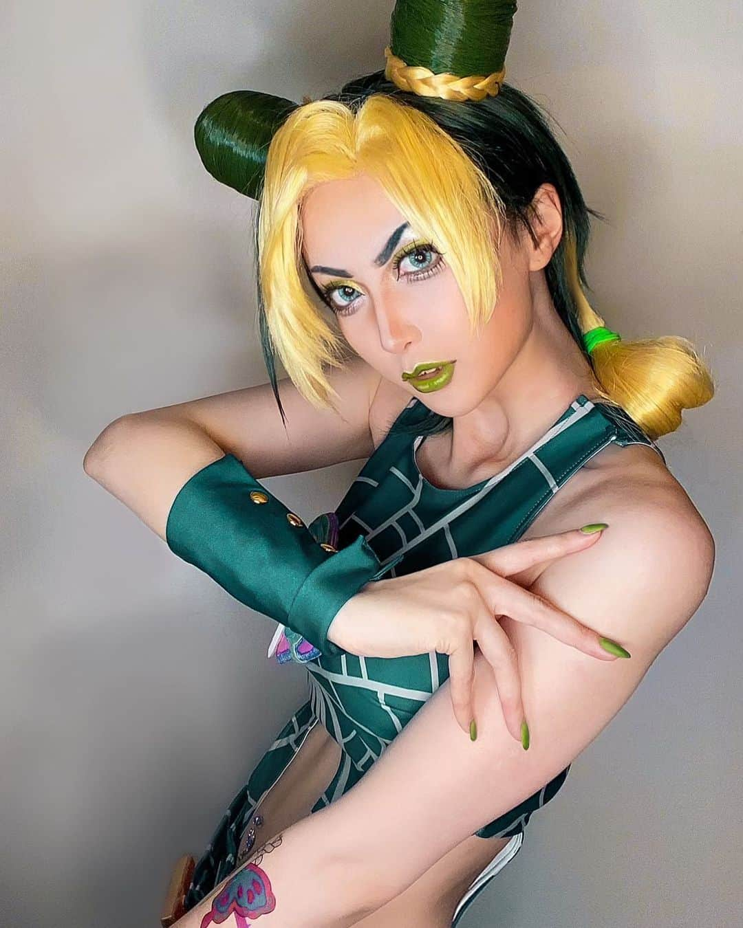 華密美琉さんのインスタグラム写真 - (華密美琉Instagram)「"Stone Ocean"  🦋  ジョジョの奇妙な冒険  第6部 ストーンオーシャン / 空条 徐倫  JoJo’s Bizarre Adventure Part 6 Stone Ocean / Jolyne Cujoh  #ジョジョ  #JOJO   https://twitter.com/chamomile_chami/status/1464960481097965573?s=21  #jojocosplay  #jojomemes  #jjba  #jjbamemes  #jjbacosplay  #jolynecujoh  #jolyn #jolyncosplay  #cosplaysexy  #cosplaygirl  #cosplayer  #cosplay  #コスプレ #ジョジョの奇妙な冒険  #ストーンオーシャン  #stoneocean  #徐倫 #空条徐倫 #徐倫コスプレ  #ジョジョ立ち  #ジョジョ好きと繋がりたい  #ジョジョコスプレ  #コスプレイヤーカモミール」12月1日 5時37分 - chamomile_chami