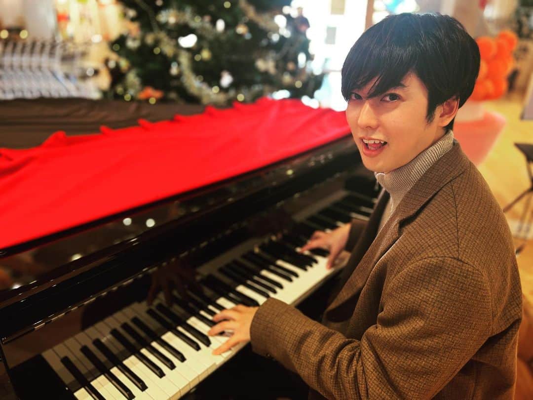 ないとーのインスタグラム：「12月幕開け！メリークリスマス！！」
