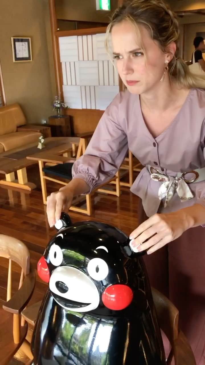 のインスタグラム：「くまモンマッサージ🤣これ懐かしいね🥰🥰🥰 #くまモン　#ナタリーエモンズ」