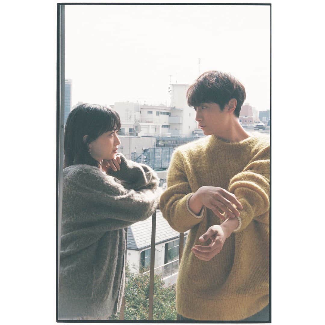 のインスタグラム：「MORE1月号 シェアするニット🐈🧶」