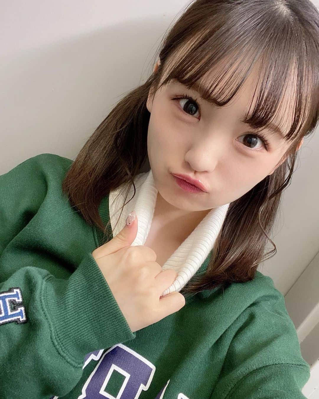 のインスタグラム：「12月はしんしんとなにする〜❔  #ootd」