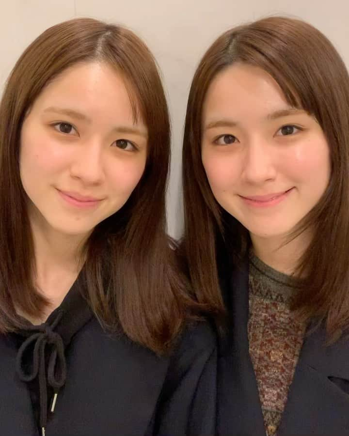 鈴木 みな・まりあのインスタグラム：「・ TBS 「THE TIME,」を見てくださった方 ありがとうございました🥰 コメントやTwitterもみてます🙏🏻  そして午後は、 ずっと気になっていたハーブトリートメントに🌿 今までエステとか無縁だったけれど 2人ともすっごい乾燥肌だから本格的な冬が来る前に しっかりメンテナンスしてきました！ 再生因子セラムと保湿美容液もたっぷりで ぷるぷるつるつるになって〜嬉！ えりなさんありがとうございました！♡ @precious_mieux  #ノーメイクだけど載せちゃえ #ハーブトリートメント #precious_mieux」