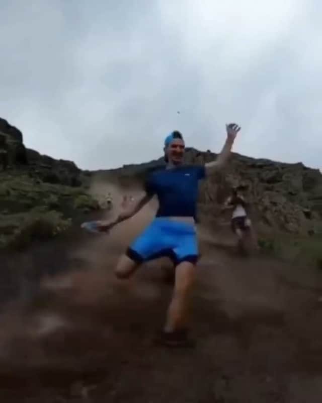 runplanetのインスタグラム：「😱 It looks so epic! Would you like to be in this race? 👉 Follow us fore more running inspiration! Send your pics to DM to be featured ⠀ Video by @volletgreg & @philippreiter007」