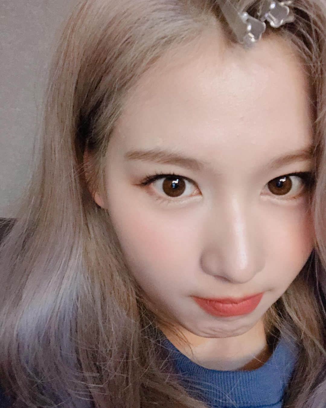 TWICEさんのインスタグラム写真 - (TWICEInstagram)「SCIENTIST 뮤비촬영 대기할때💜」12月1日 22時47分 - twicetagram