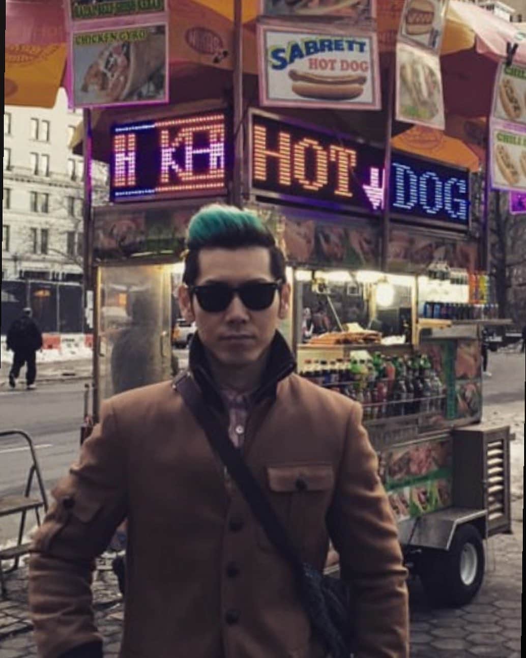小林尊のインスタグラム：「You know the guy born as a street food invented by an immigrant in New York. ほら、こいつ、 移民によって、ストリートフードとして、ニューヨークで生まれた奴」