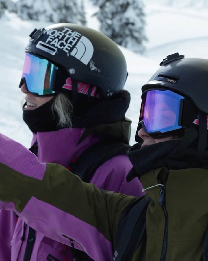 Smithのインスタグラム：「Take three best friends who all share a deep passion for fearless freestyle skiing and BOOM, you have @the_blondes_.  When they set out to design their signature goggle, Emily, Tonje and Janelle wanted to keep it simple but also fun. Head to the link in bio to get to know The Blondes and check out their signature Squad MAG.」
