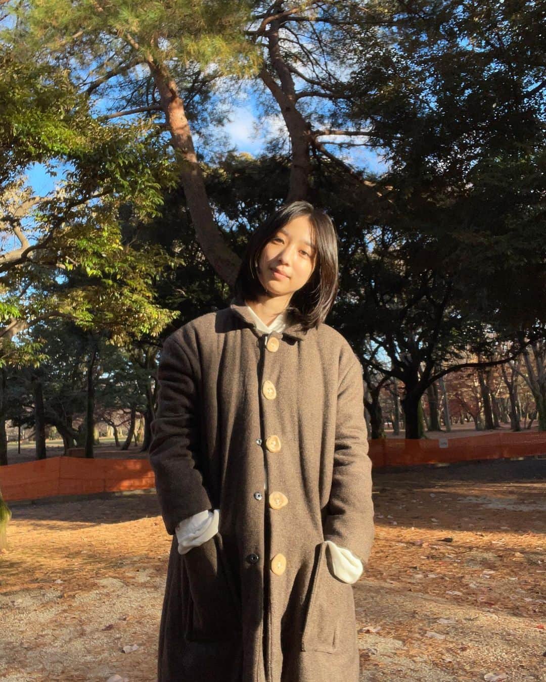 坂東希のインスタグラム：「"b-coat"🧥 @yushokobayashi #着せ替えのんこ」