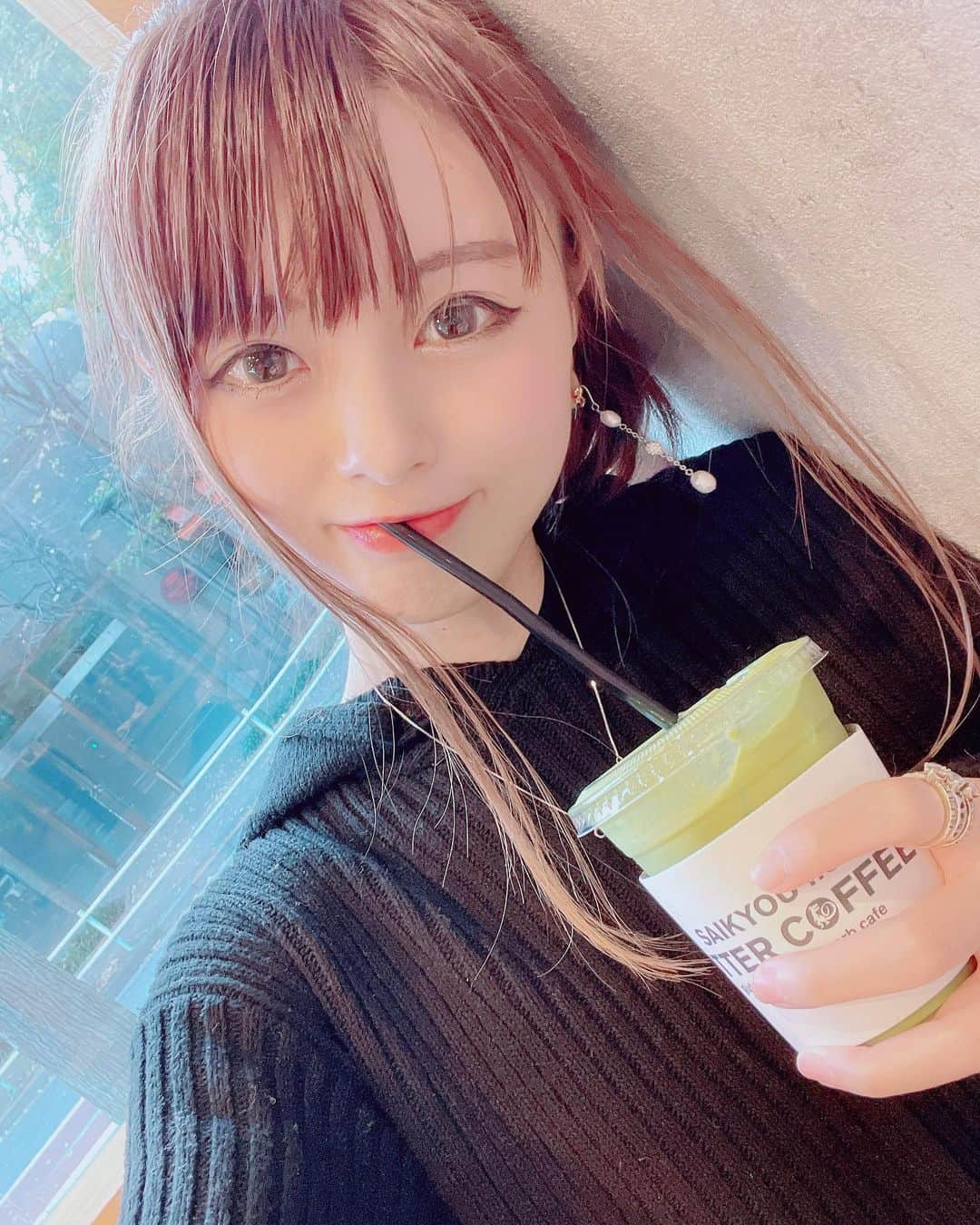 satomiさんのインスタグラム写真 - (satomiInstagram)「🧈☕️ ・　  ハマってるカフェ☕️ ・ SAIKYOU no BUTTER COFFEE→（@saikyounobuttercoffee）☕️ ・ 今日は打ち合わせで神谷町店へ💕 ・ 甘いもの飲みたい気分なので最強のバター抹茶ホワイトショコラ🍫 ・ コーヒー以外も紅茶もあるのでコーヒー苦手な人にもいいよね( ˶ˆ꒳ˆ˵ ) ・ 神谷町店はサンドが夕方には売り切れちゃうほど人気！無事最後の1個買えた😮‍💨 ・ ここはメニュー全てグルテンフリーでローカーボ！ダイエット中でも安全安心の最強スイーツ😎🍰 ・ 週1で通ってるけど最近、お腹の調子もいいし何より食べる量減りました！お仕事の効率もアップ⬆️バリキャリ目指します！笑 ・  「この投稿を見て来店していただいた方は、私の投稿画面を会計時に提示をするとバターコーヒーが150円引きになります！」 ・ ※都内全店(池袋店、代々木店、神谷町店)で適用可（2021年最終営業日まで） ・ #sponsored #最強のバターコーヒー #バターコーヒー #ダイエット #脂肪燃焼 #SAIKYOUnoBUTTERCOFFEE #神谷町カフェ  #カフェ  #カフェ巡り  #カフェ活 #神谷町グルメ #グルテンフリー #ローカーボ #サラダランチ #スイーツ女子」12月2日 10時30分 - saatoomii47