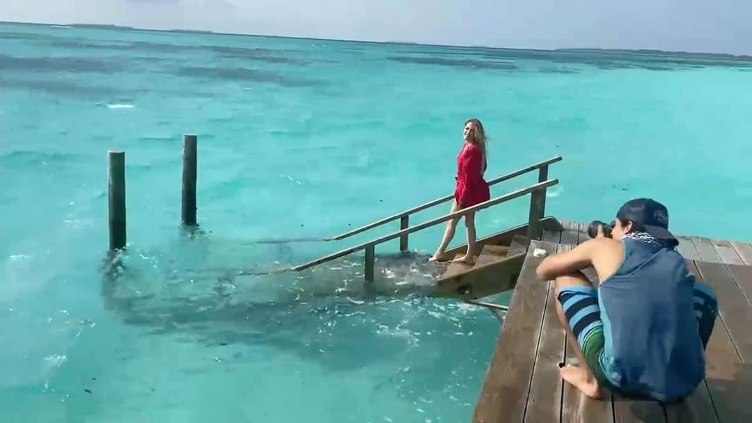 クリスタル・ハリスのインスタグラム：「Another video for the Maldives memory bank. If you haven’t been, it’s definitely worth it. A world truly unlike any other. #love #travel #maldives」