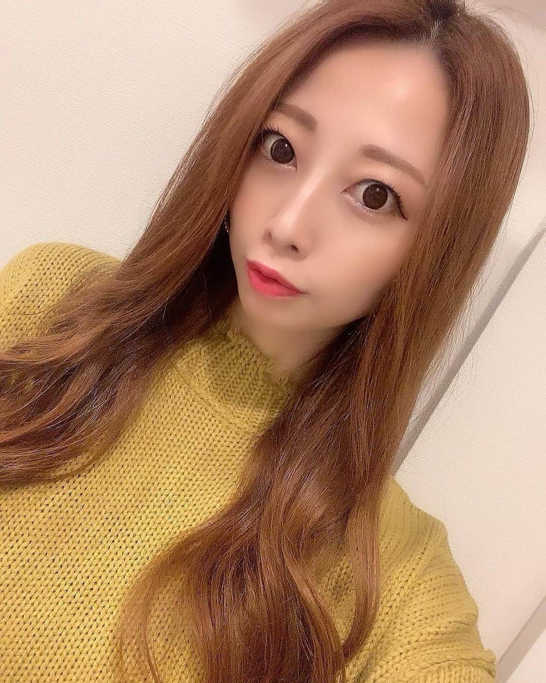 のインスタグラム：「. 💛💛💛 今週も頑張ろう-!!✨ . . . #11月#秋#秋カラー#秋コーデ」