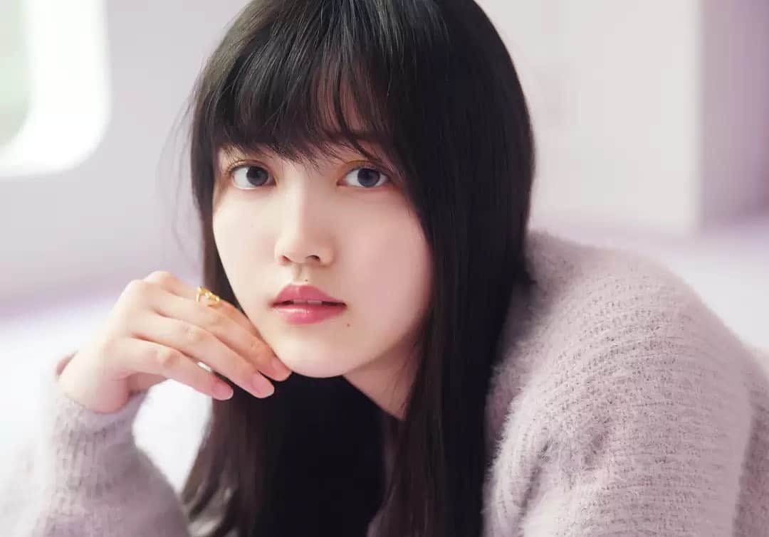久保史緒里ファンアカウントのインスタグラム：「綺麗な顔立ち #乃木坂46 #久保史緒里 #久保ちゃん #毎日久保史緒里 #久保ちゃん白すぎ可愛すぎ  #久保史緒里さんしか #毎日がkuboshioriday」