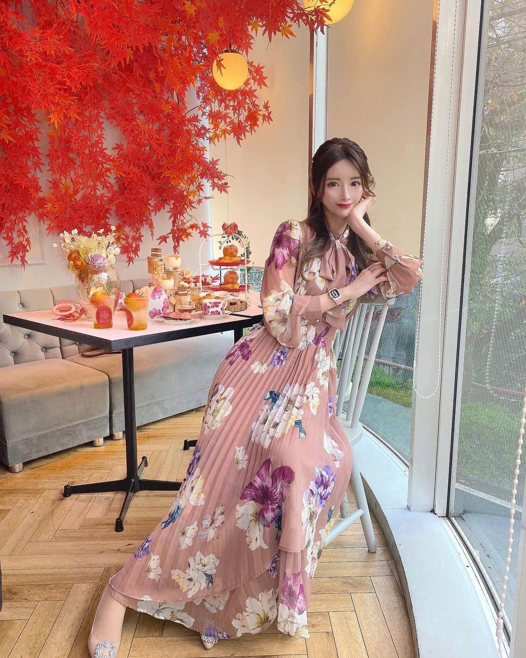 小川ももえさんのインスタグラム写真 - (小川ももえInstagram)「@belinda_official_world の花柄のお洋服💐 華やかだけど大人っぽくて流石ベリンダ様🙏なかわいさ🥰❤️❤️❤️  #belinda#ベリンダ #hautecouturecafe#hautecouturecafeproducebygg#中目黒カフェ#nakamegurocafe#nakameguro#herlipto#アフタヌーンティー#アフタヌーンティー巡り#東京アフタヌーンティ#東京カフ#東京カフェ巡り」11月8日 19時04分 - momoe_0406