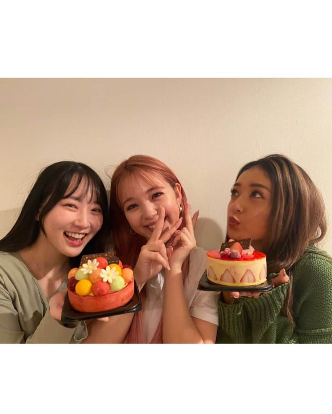 池田美優（みちょぱ）さんのインスタグラム写真 - (池田美優（みちょぱ）Instagram)「． 誕生日からかなり日付経ちましたが たくさんお祝いして頂いたので 23歳お祝い集🎂 お付き合いください🙏🏿🤍」11月8日 19時13分 - michopa1030