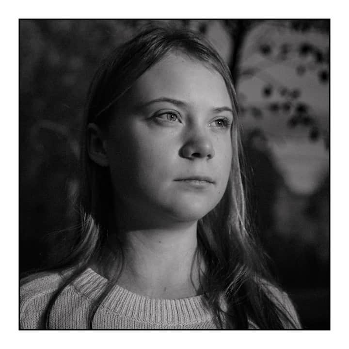 エマ・ワトソンのインスタグラム：「Greta Thunberg has described herself as a true nerd at heart. She is a climate & environmental activist from Sweden who is active in the "Fridays For Future" movement, which is an international, intersectional movement of students striking for climate change. She identifies as being on the autistic spectrum which she calls her superpower.   @gretathunberg @fridaysforfuture」