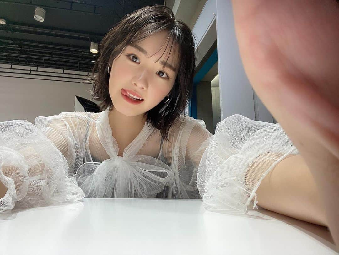 組橋星奈さんのインスタグラム写真 - (組橋星奈Instagram)「・ ・ ・ ・ 大人ボブのページ見てくれましたか？ ・ お気に入りの写真があるので、是非是非チェックしてね🎱 ニコラ12月号👈🏻 ・ ・ ・ ・  #ニコラ  #nicola  #ニコモ  #ニコラ12月号  #ニコラ12月号発売中  #組橋星奈」11月8日 19時39分 - sena_kumihashi0716