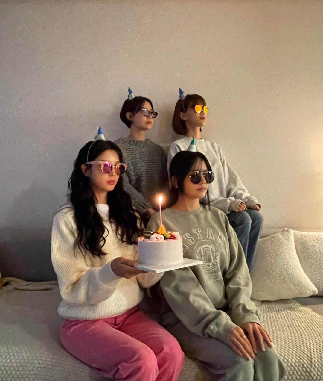 のインスタグラム：「오늘 갑자기 일퇴 급모임💕 스릉한다🙏🏻」