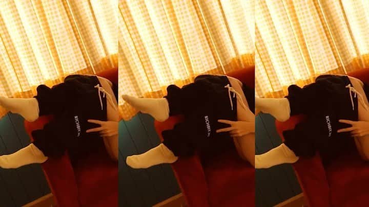 GYEON SEOのインスタグラム：「_* my sexy lil 🦊🦊 . . ช่วงนี้ลงเกี่ยวกับแบรนด์บ่อย อย่าเพิ่งเบื่อกันน้าาา แต่อดลงไม่ได้ จริงๆ งานมันต๊าชชชชชชชชชช 🙈  @richbitch_club   #RICHBITCH」