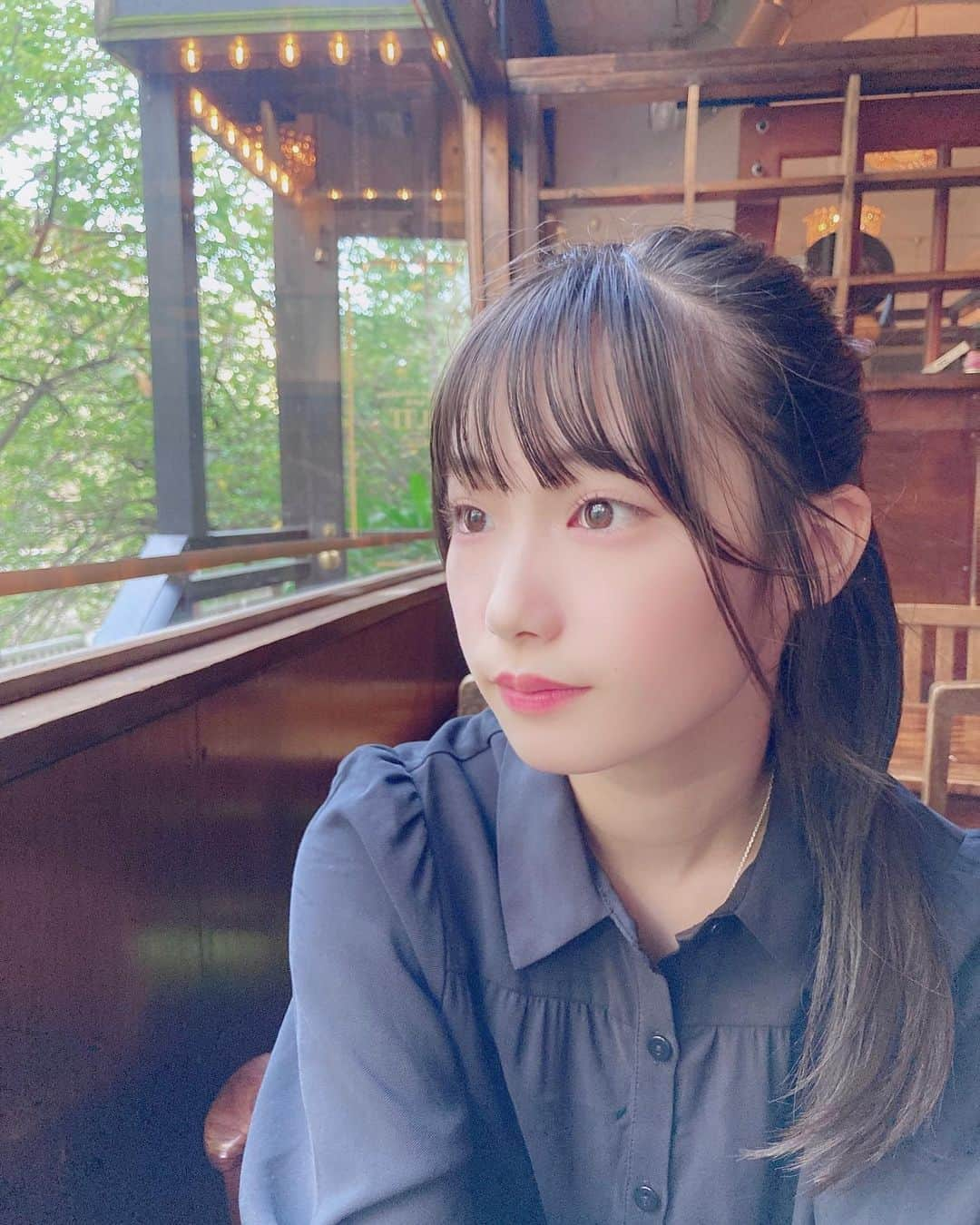 倉島杏実のインスタグラム：「自然光！！ . #自然光 #jk #ポニーテール #cafe」