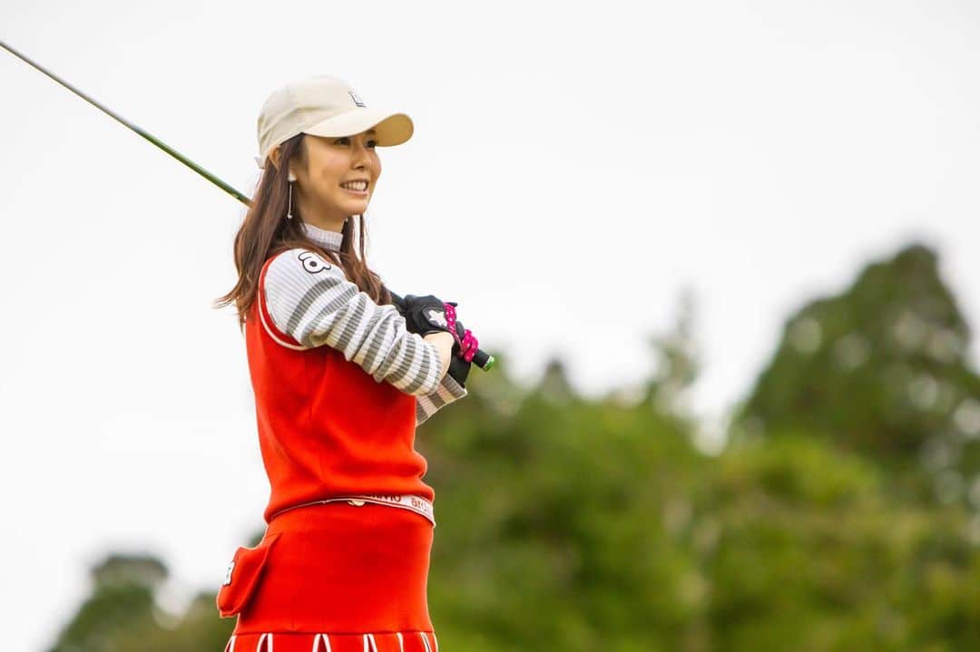 宮崎宣子さんのインスタグラム写真 - (宮崎宣子Instagram)「こんな表情してるなんて、 私、めちゃくちゃゴルフ好きじゃん🤣 @manacamera55_golf  気づかせてくれてありがとうございます❣️  #プロカメラマン #golfwear  #archivio #golfclub  #callaway」11月8日 23時45分 - miyazaki_nobuko