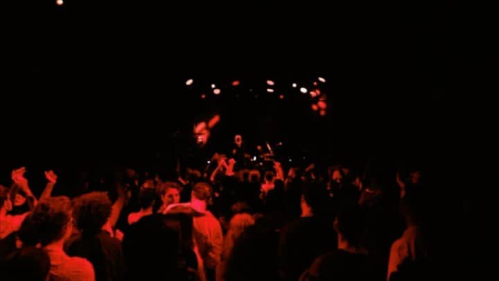 ショウン・ロスのインスタグラム：「Missing this night in New York opening up for my brother @duckwrth at @boweryballroom such an amazing crowd   Video @grizzleearts」