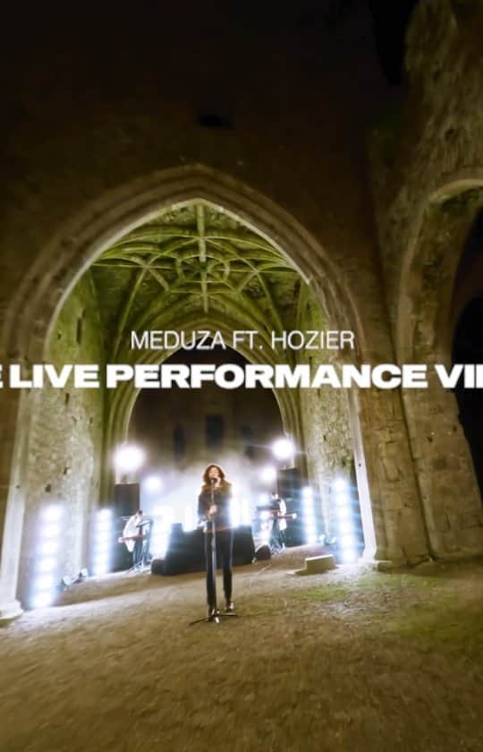 のインスタグラム：「Tomorrow... 5pm GMT @meduzamusic  🖤 (link in story)  🎥 @peppeft」