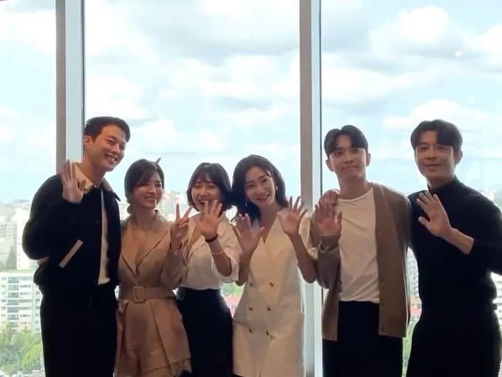 パク・ヒョジュのインスタグラム：「제작발표회 잘 보셨나요~감사해요 모두  #지금헤어지는중입니다  이번주 금요일 첫방송이에요~ #많관부🤎」