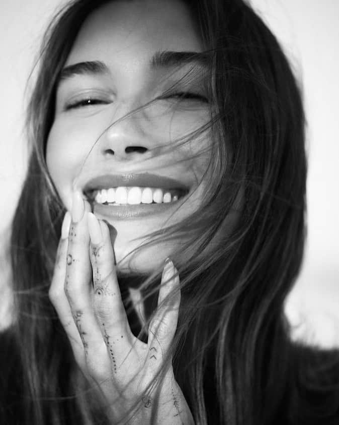ハイレイ・ロード・ボールドウィンのインスタグラム：「I am so happy to announce that I am joining the @victoriassecret #VSCollective - a platform for strong women to use their voice in an authentic way. Looking forward to partnering with VS on this m journey and all to come! 💞」