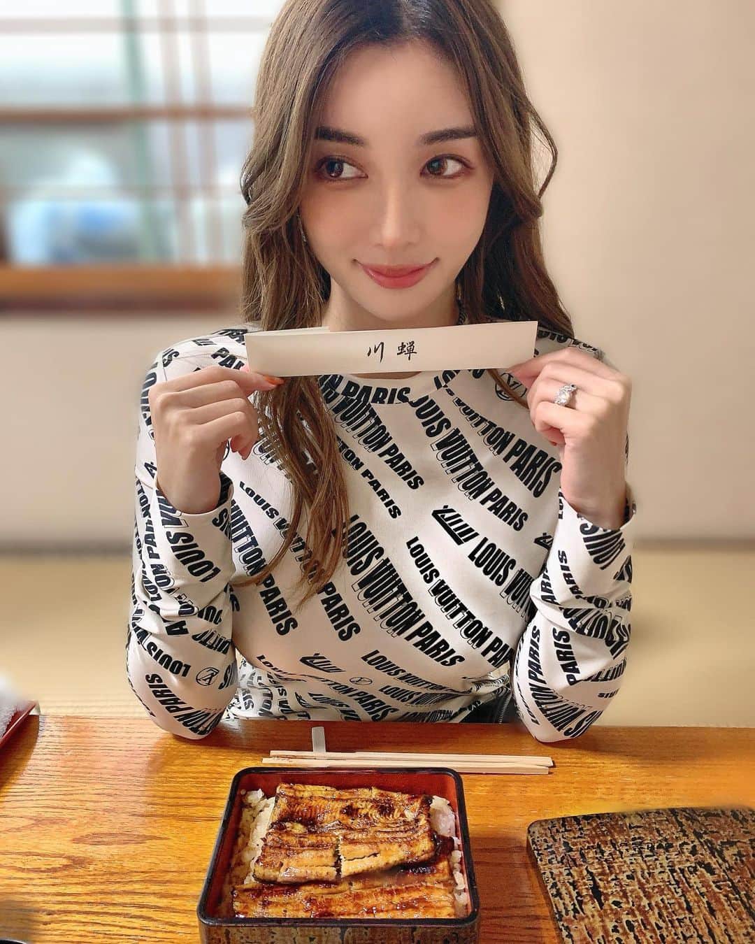 濱野りれのグルメインスタ