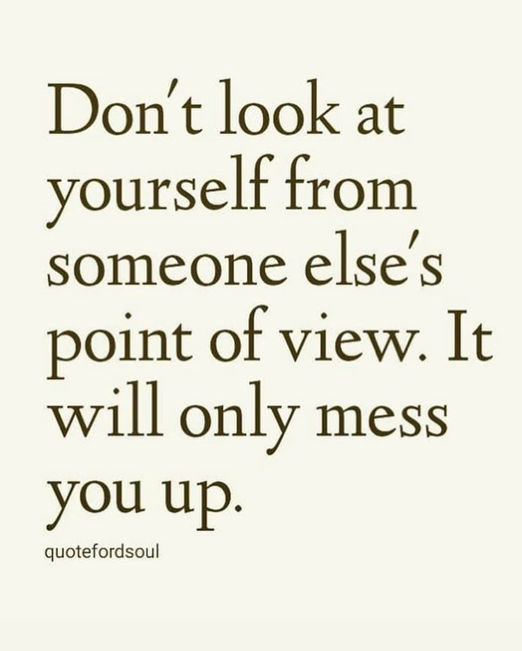 Jessica Weaverさんのインスタグラム写真 - (Jessica WeaverInstagram)「Lesson of the day-   Don’t let others judgements bring your self worth down. You know who you are and how your heart is.   Judgmental people is ONLY  their issues of their own, not yours.   I have a sister who hasn’t spoken to me for over 5 years now. She thinks I’m a awful human being because of my Instagram and what I post. I can’t even be a aunt to my niece, because again she thinks I’m a disgusting person. This hurt me for a long time, I didn’t understand how family could hurt their loved ones so badly? To me I treat all my family with pure love.  Now I see, judgement only shows their own issues inside they never fixed.   Continue to work on yourself, grow and learn. Never let others issues bring you down!   I know my heart. I know my intentions. And that is all that matters. Stay true to who you are, never doubt yourself one bit. You are perfect how you are! 🤗  #judgementalpeople #neverjudge #selfgrowth #selfgrowthjourney」11月10日 0時40分 - jessicakes33