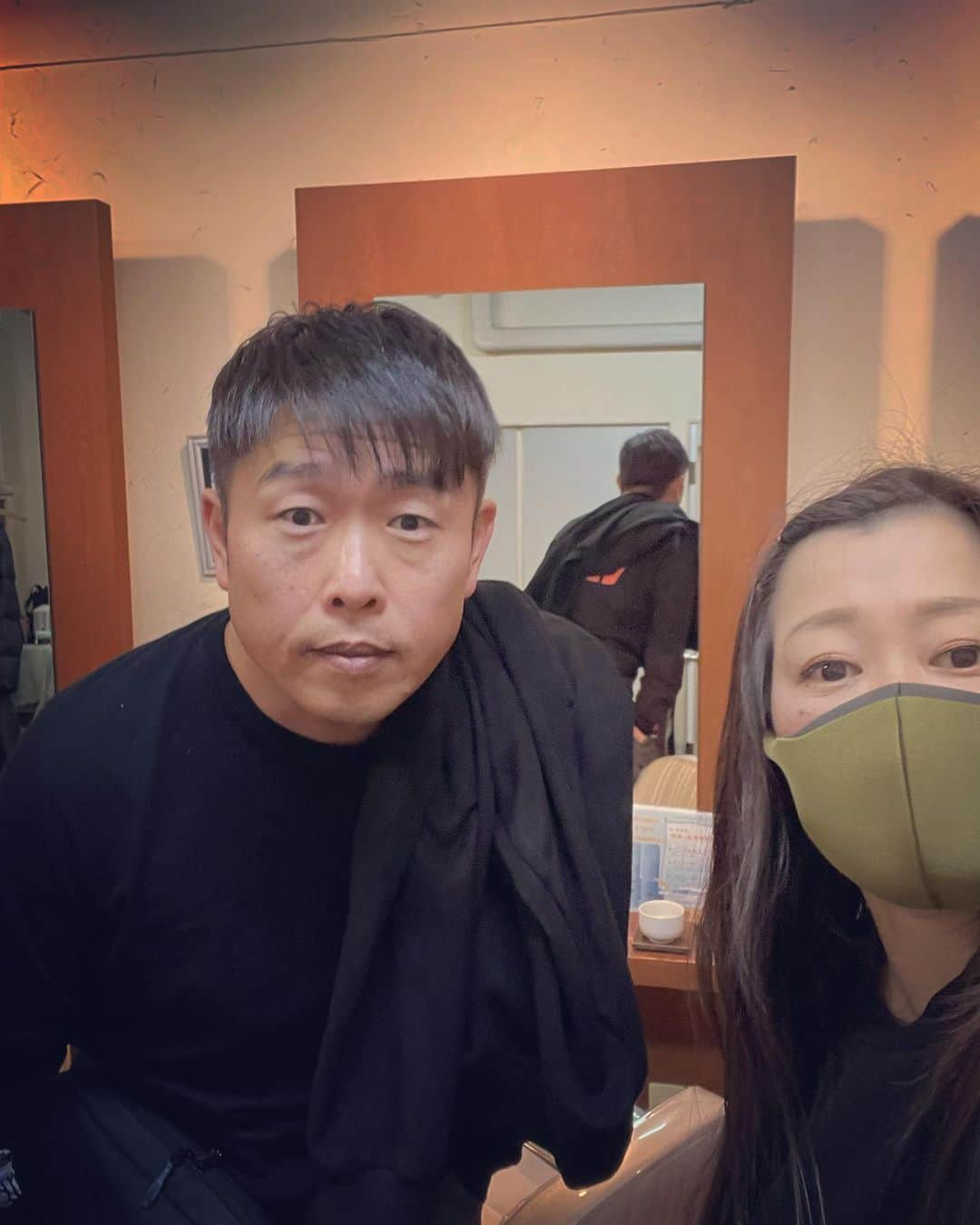 杉本知香さんのインスタグラム写真 - (杉本知香Instagram)「金成くん、アキちゃんと同じく大阪住んで新喜劇出てるので、 ほぼ一年ぶりにフォレスト来れましたー😆 久しぶりに会えて嬉しかった❗️  #中目黒美容室 #千葉公平#金成公信 #吉本新喜劇  元#ギンナナ」11月9日 17時18分 - sugimotoc