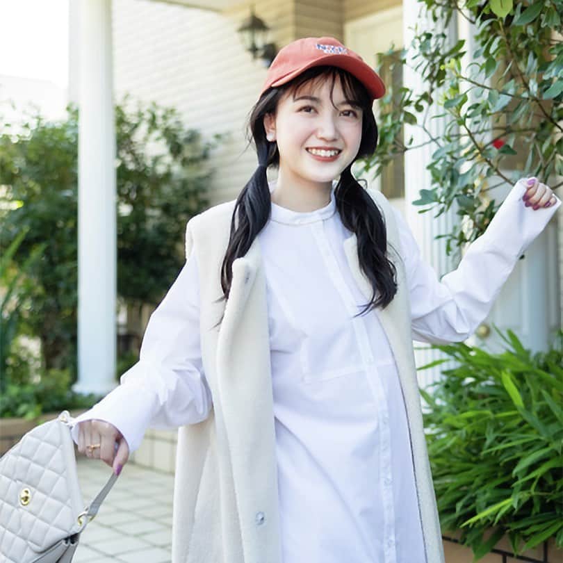 久保史緒里ファンアカウントのインスタグラム：「いい天気と史緒里さん #乃木坂46 #久保史緒里 #久保ちゃん #毎日久保史緒里 #久保ちゃん白すぎ可愛すぎ  #久保史緒里さんしか #毎日がkuboshioriday」