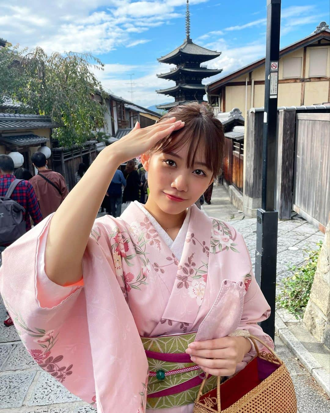 保﨑麗さんのインスタグラム写真 - (保﨑麗Instagram)「着物きました👘  (撮影の時だけマスク外してます)  #着物#着物レンタル#京都#着物女子 #kyoto#kimono#kimonostyle#japanesegirl」11月9日 19時13分 - hozaki_rei