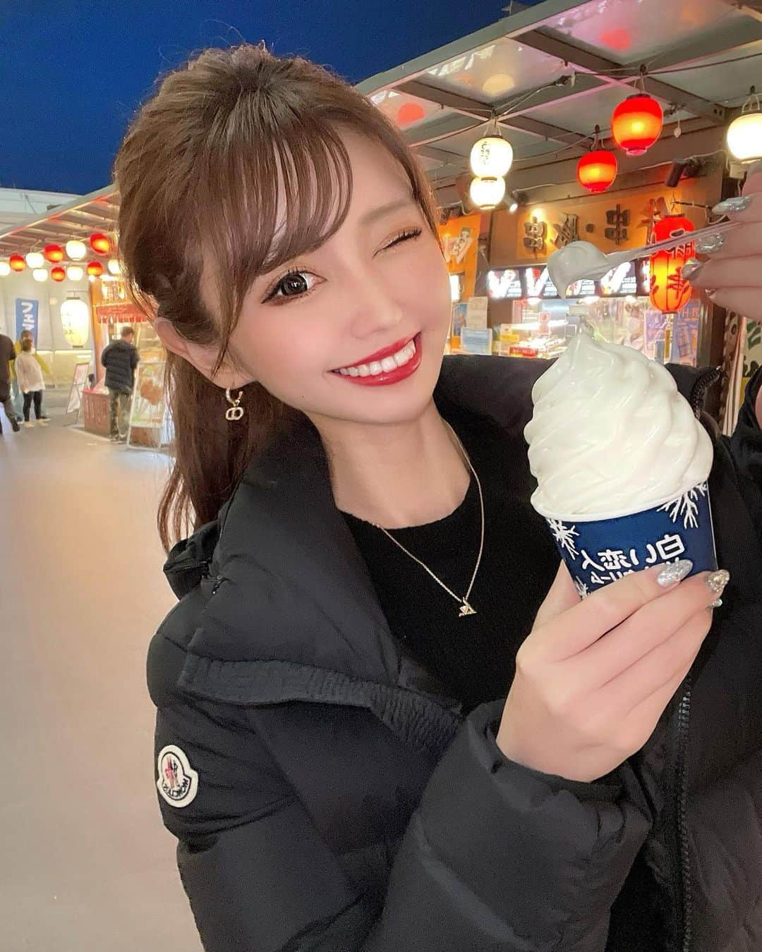 伊上あやさんのインスタグラム写真 - (伊上あやInstagram)「白い恋人ソフト❄️ 濃厚なミルクアイス🥛 白い恋人の味はしなかった🥺 でもおいしかったよ❤️  #海老名サービスエリア #白い恋人ソフトクリーム #白い恋人 #ソフトクリーム #アイス」11月9日 20時57分 - o.aya_0613