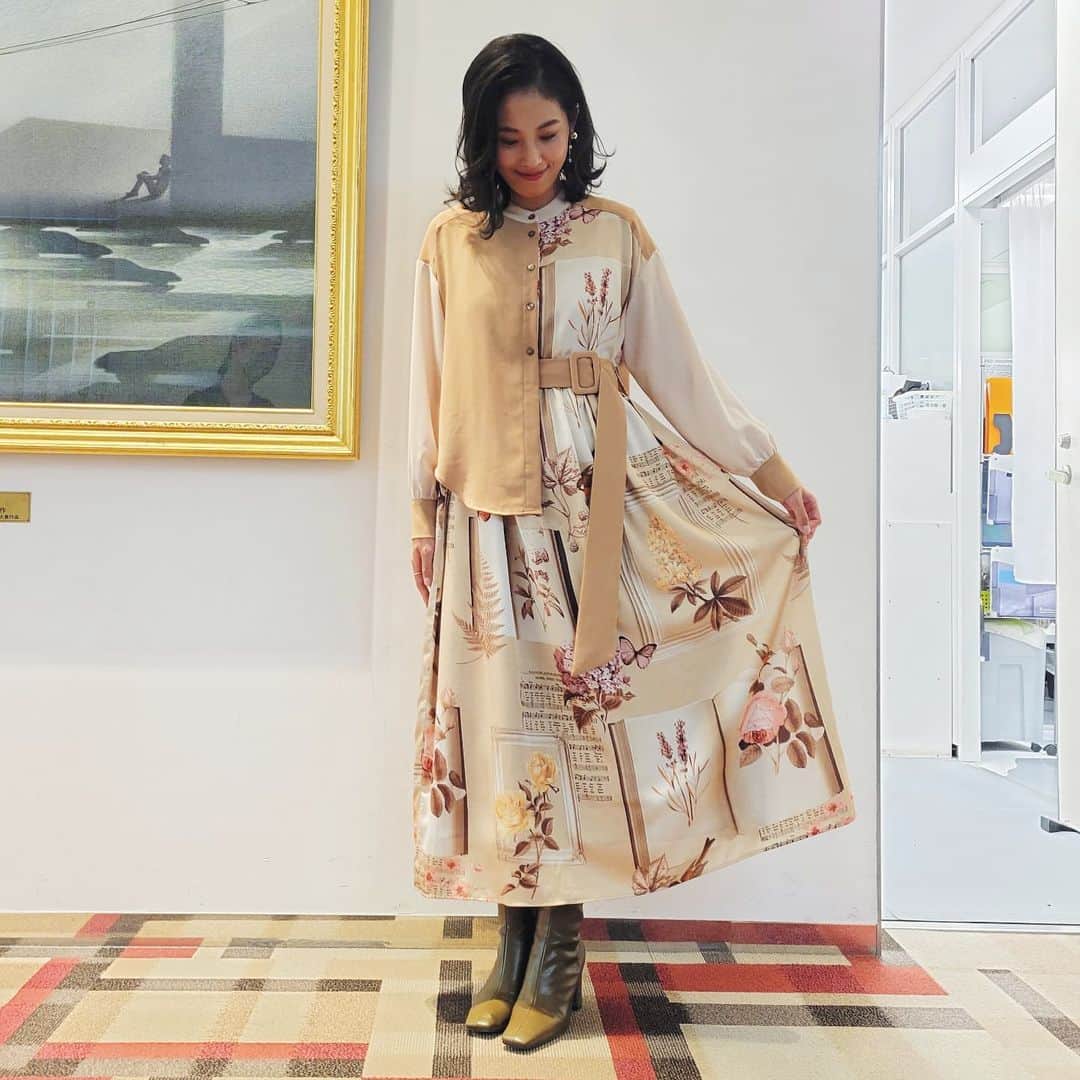 本仮屋リイナのインスタグラム：「なんと！✨まさかの姉が踊るヒット賞🎊姉ながら、すごいです✨✨うれしい！！  さんま御殿を見てくださったみなさま、ありがとうございました🙇✨  たくさんの反響をいただき、本当にありがとうございます。  姉妹なので、いろいろありますが、なかよしですよ🌿🐨🐨  👗💍👂️ Three Four Time @threefourtime_official  👢 RANDA @randa_pic  #姉が踊るヒット賞を取リイナ #一粒万倍日 #さんま御殿 #本仮屋ユイカ #本仮屋リイナ #本仮屋姉」