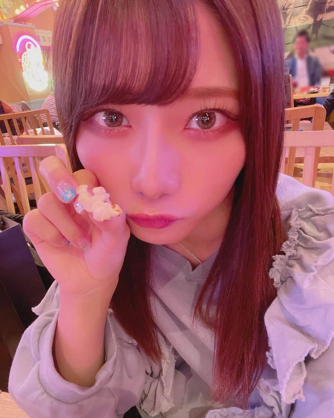 菖蒲まりんさんのインスタグラム写真 - (菖蒲まりんInstagram)「✧  . ⁡ ⁡料理も雰囲気も美味しかった🍣(美味しかった)  . ⁡ #菖蒲まりん #NMB48#梅田#梅田ネオン横丁 #ネオン #ポップコーン #ほおばりすぎ  #🍿 ✧」11月9日 21時50分 - marin_nonfic