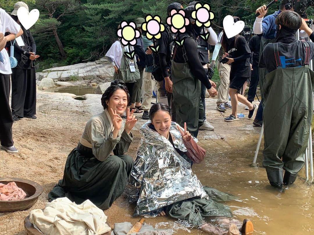 キム・ヘユンのインスタグラム：「#어사와조이 #tvn #밤10시30분 바로 지금!!!  본방사수!!!」