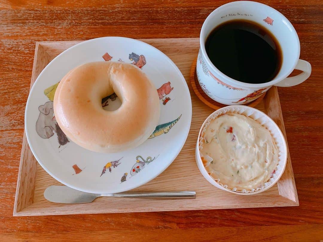 福圓美里さんのインスタグラム写真 - (福圓美里Instagram)「ドライフルーツ入ったクリームチーズ 美味しすぎてあっという間になくなった！」11月9日 23時42分 - misato_fukuen