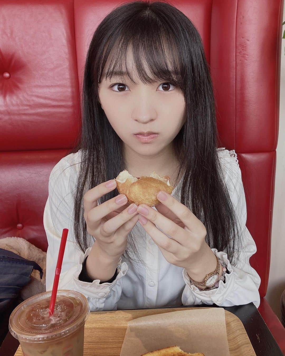 前野えまのグルメインスタ