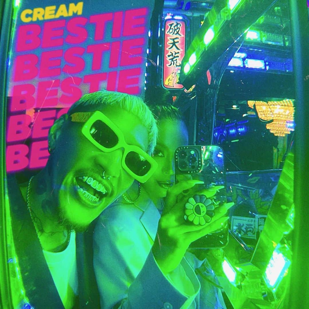 Staxx Tのインスタグラム：「CREAM NEW SINGLE "BESTIE" 11/19 (Fri) 0:00- 配信開始⚡️⚡️⚡️ ⁡ #CREAM #BESTIE #ピーコとおすぎ」