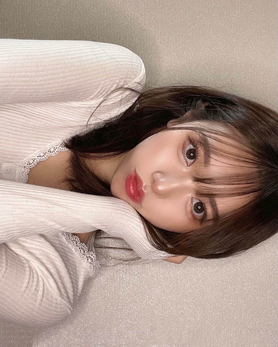 MIYUのインスタグラム：「もうあきたから 髪の毛のびてほしい😀😀」
