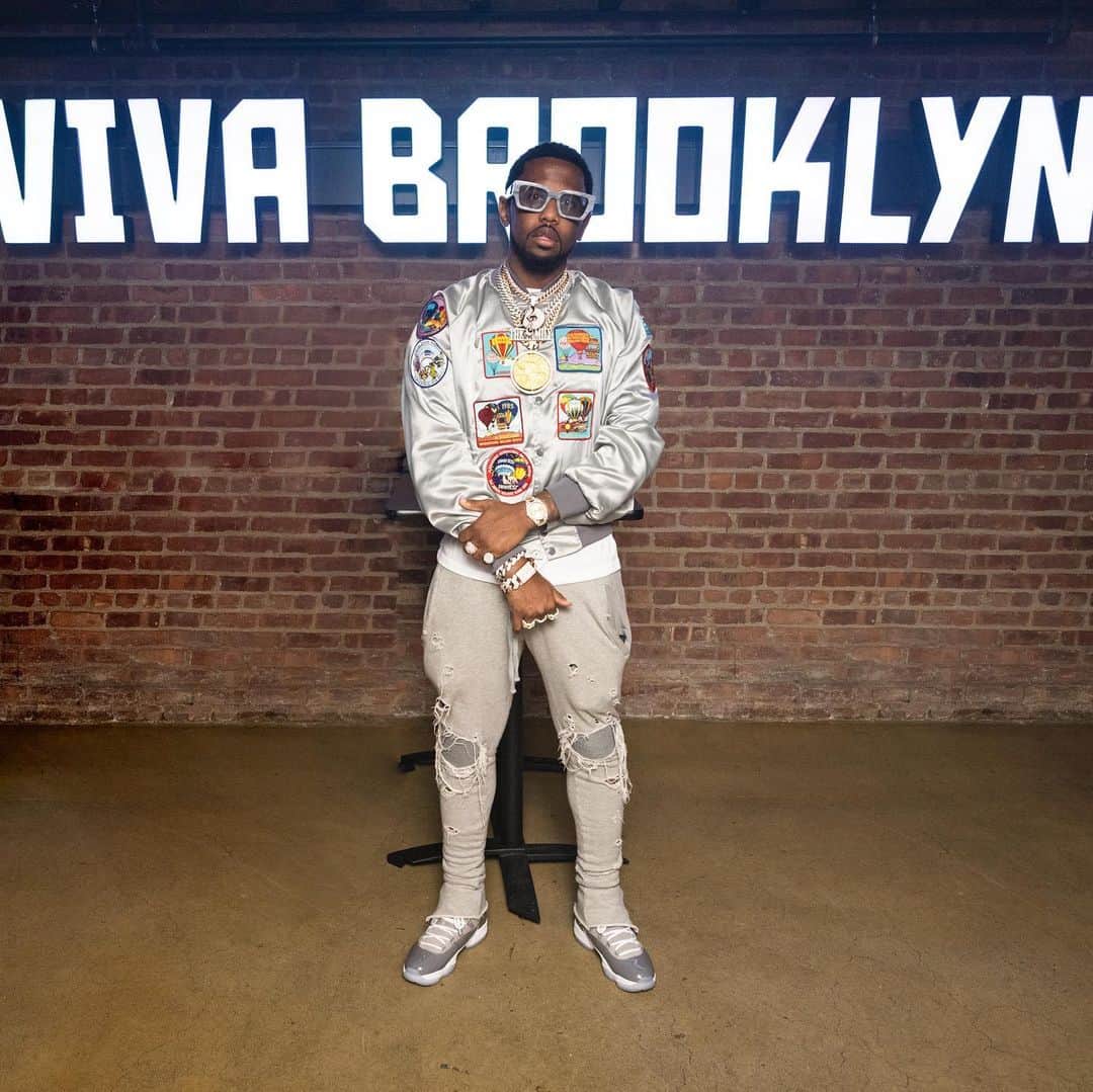 ファボラスのインスタグラム：「Hustle in silence and let the success make the noise 🤫🙊 [shot by @drevinciwrks]   #VivaToro」