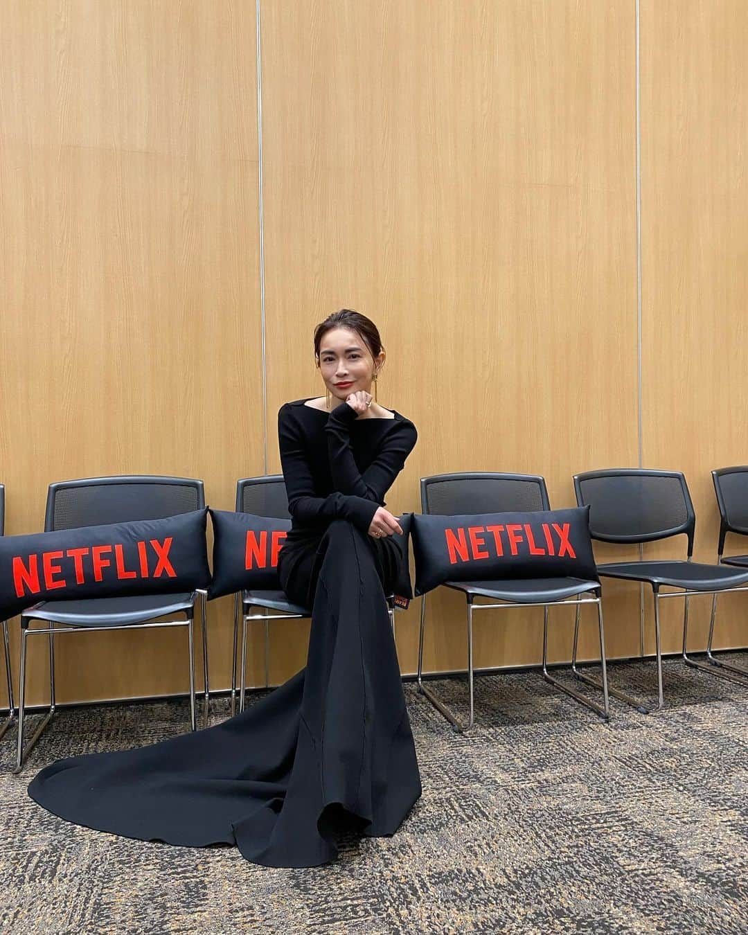 長谷川京子さんのインスタグラム写真 - (長谷川京子Instagram)「本日、Netflix Festival!! "金魚妻"で参加させていただいてます。 @netflixjp  #金魚妻  #dress @rickowensstoretokyo  #jewelry  @tiffanyandco」11月10日 14時38分 - kyoko.hasegawa.722