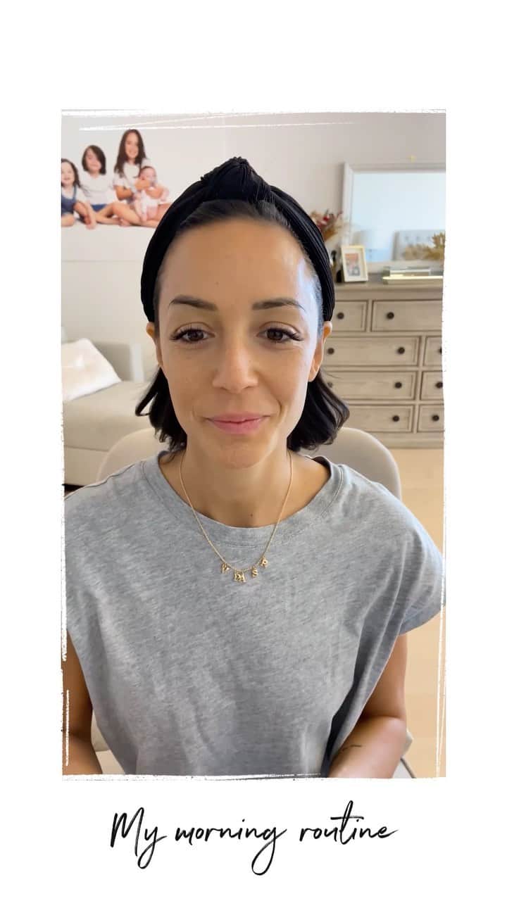 アンナ・オルティス（イニエスタの妻）のインスタグラム：「My morning routine ✨💅🏻」