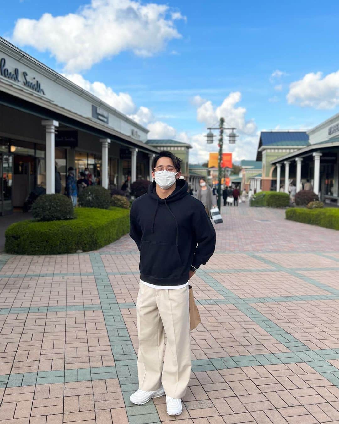 荒井陸のインスタグラム：「All made in Japan :) #publictokyo 🗼  #fashion #fashionstyle #outlet #gotenba」